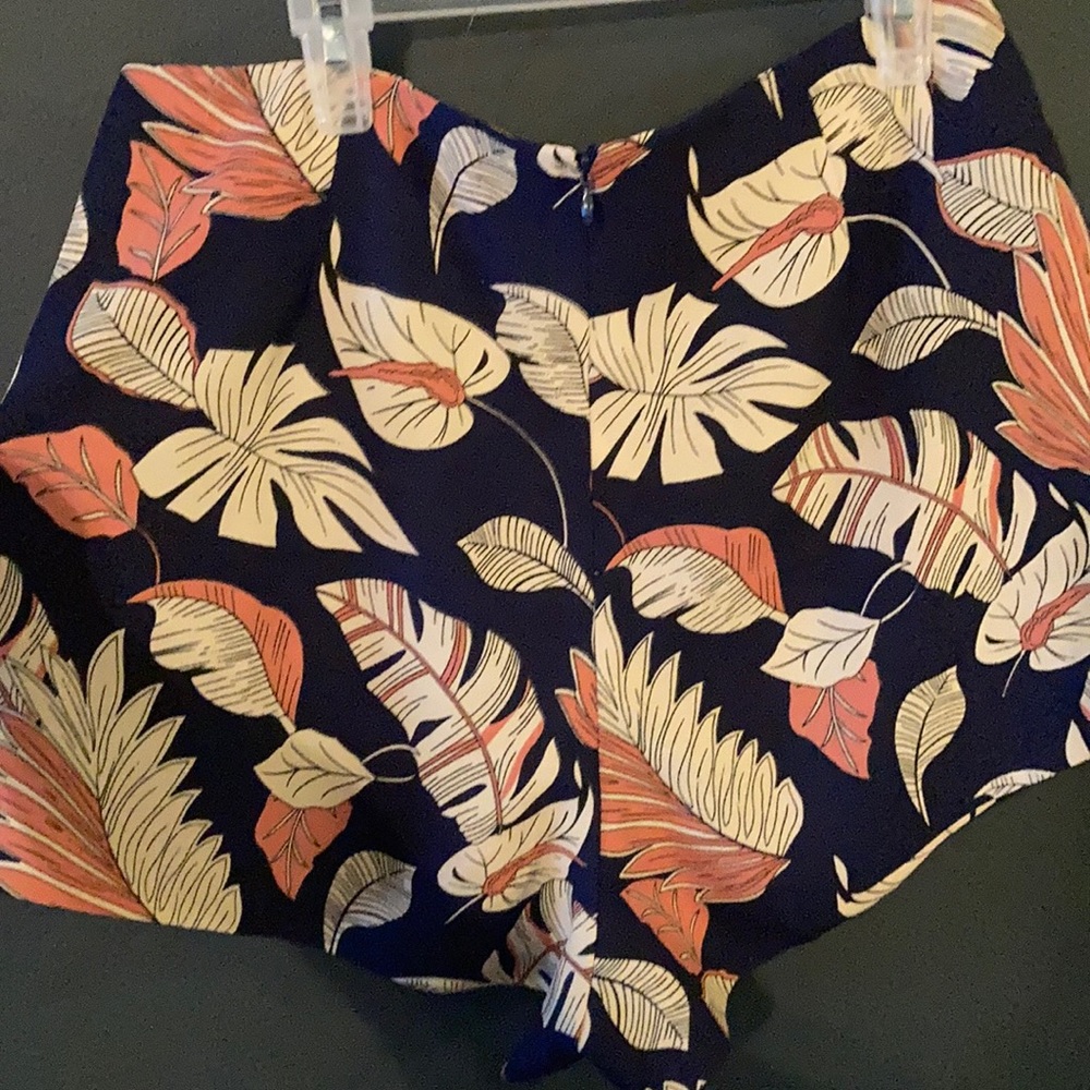 Shorts. - Picture 3 of 3